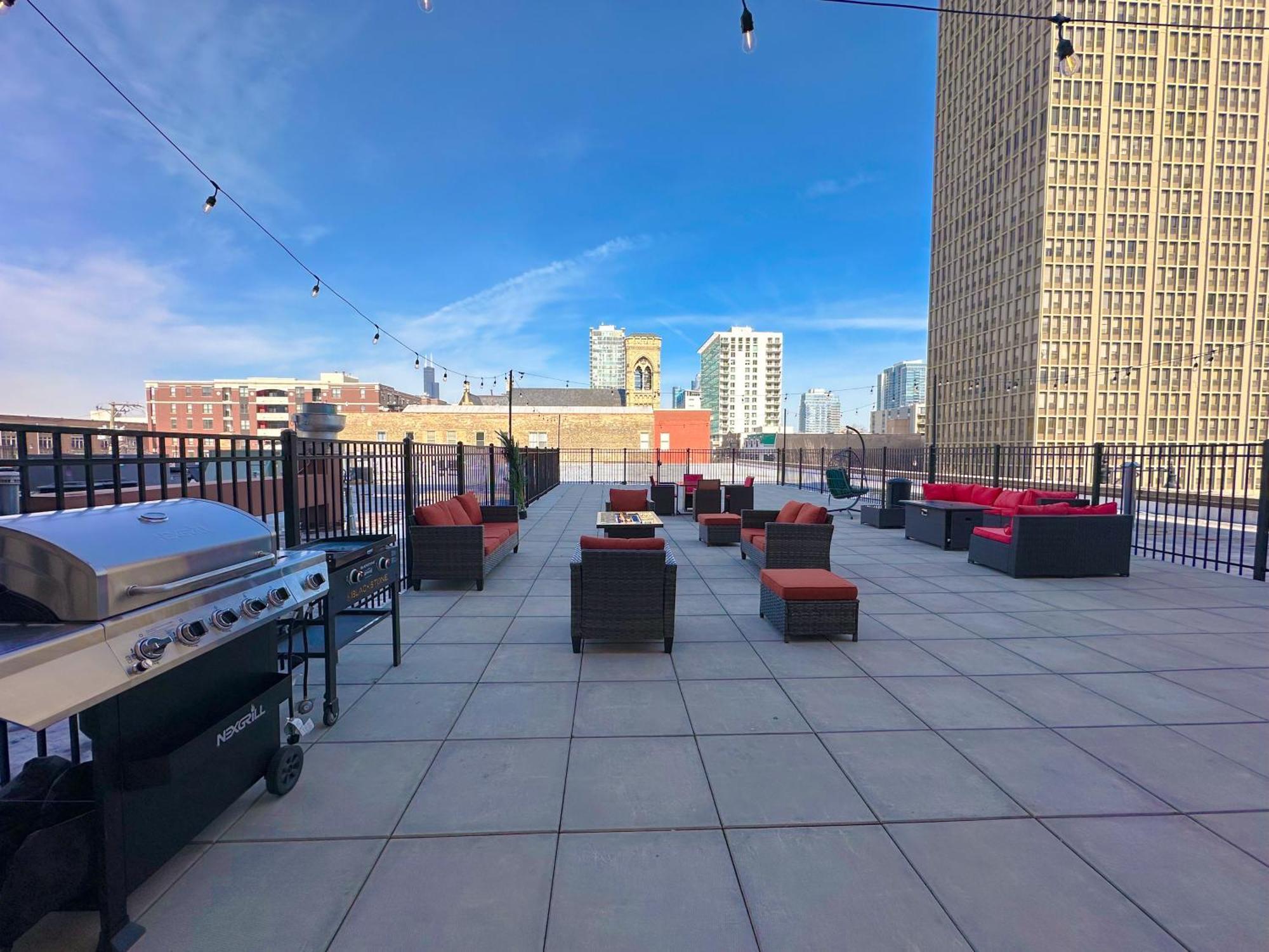 Modern 2Br Loft With Amazing City Skyline View And Optional Parking For 8 Guests Near Mccormick Place And Soldier Field Chicago Ngoại thất bức ảnh