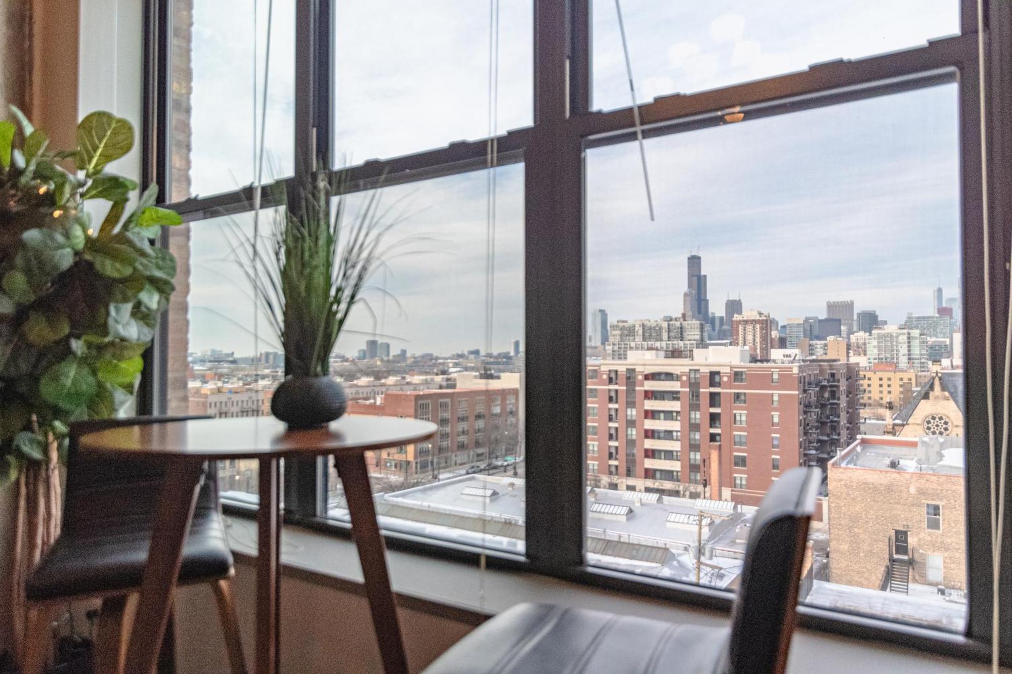 Modern 2Br Loft With Amazing City Skyline View And Optional Parking For 8 Guests Near Mccormick Place And Soldier Field Chicago Ngoại thất bức ảnh